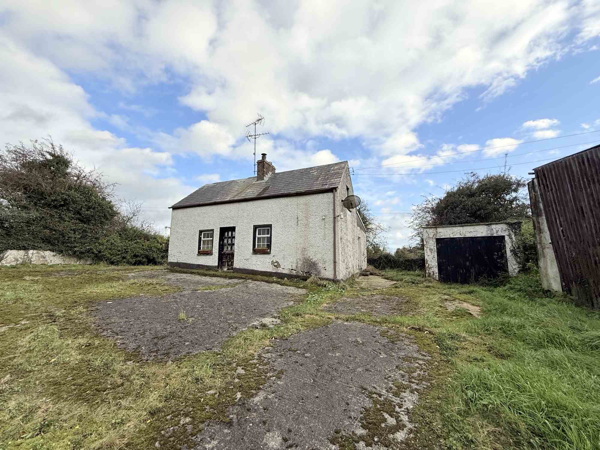 derryleedigan scotstown, Scotstown